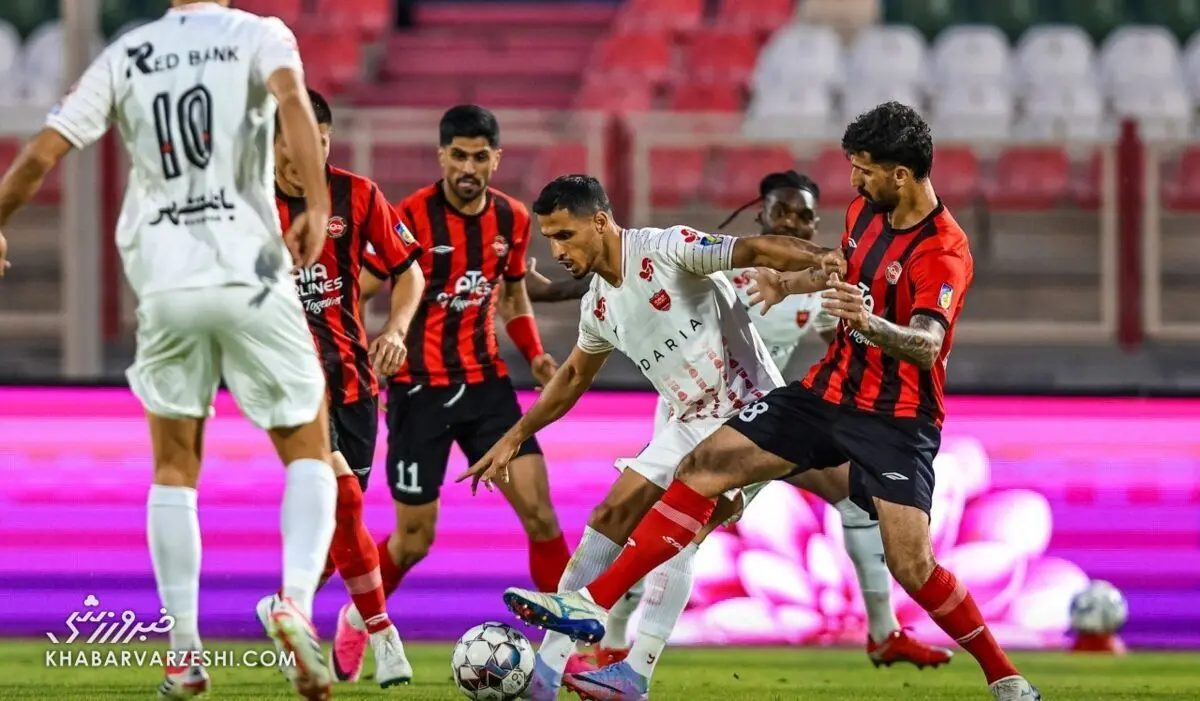 تراکتور با بهره‌گیری از اشتباهات پرسپولیس در تبریز پیروز شد