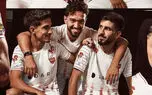 پرسپولیس از کیت دوم فصل جدید با طرحی که یاد دانش‌آموزان جان‌باخته میناب را گرامی می‌دارد رونمایی کرد