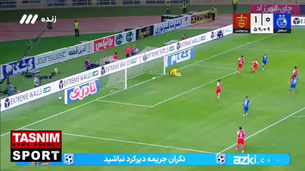 یاسر آسانی گل اول استقلال مقابل پرسپولیس را در دقیقه ۶۰ به ثمر رساند