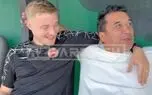 خداداد عزیزی در حین آموزش فحاشی مقابل دوربین قرار گرفت