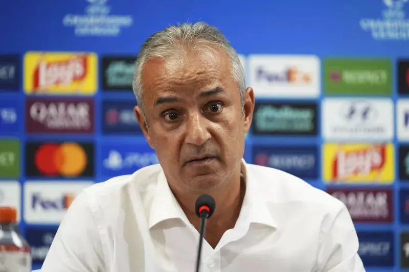 سرمربی سابق پرسپولیس پس از تساوی فنرباغچه مقابل رم در لیگ قهرمانان استعفا داد