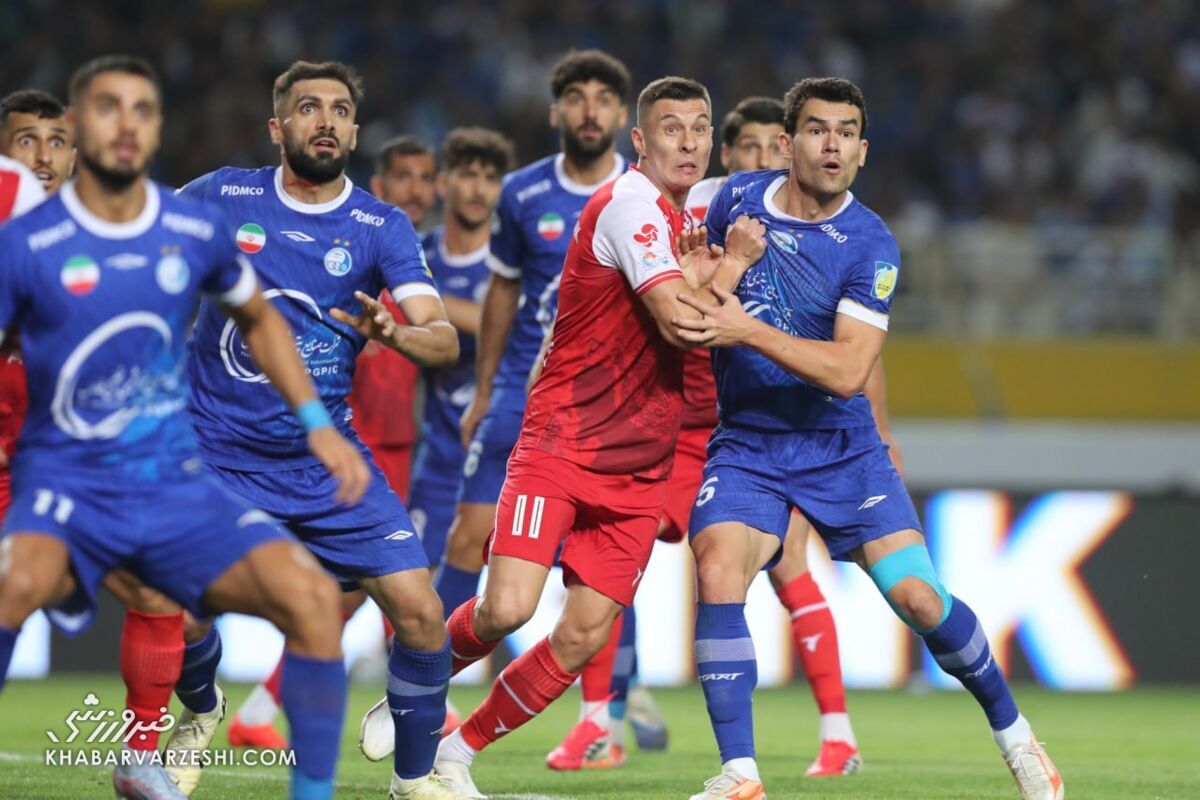 مدرب سابق استقلال از عملکرد تیم‌های پرسپولیس و استقلال در هفته پنجم لیگ برتر تقدیر کرد