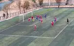 پرتاب اوت بازیکن استقلال به سبک نادر محمدی در دیدار جوانان